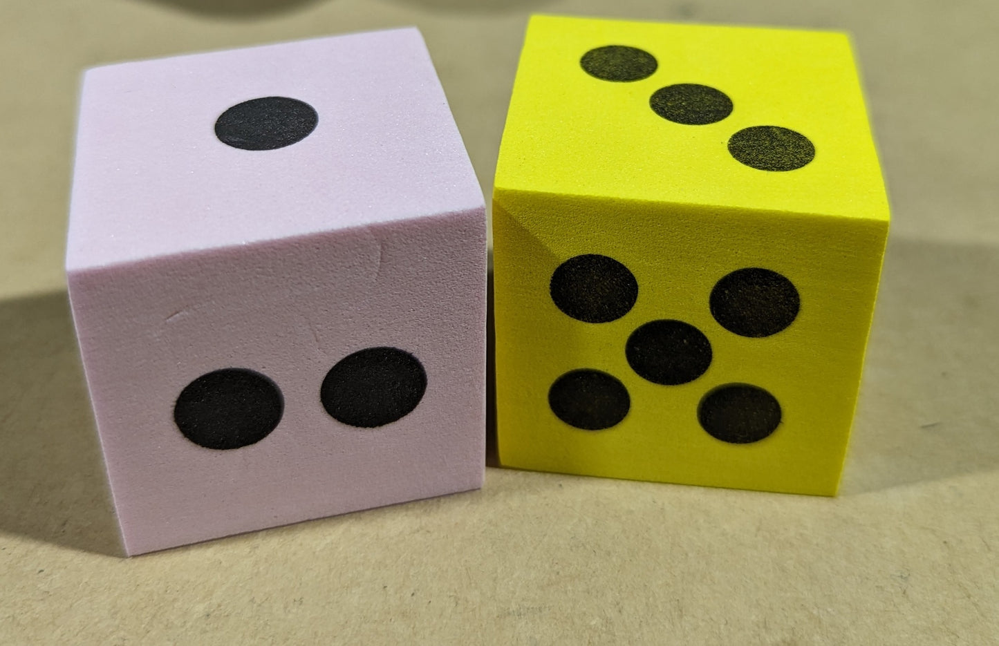 Foam Dice 4cm x 4cm - Pair